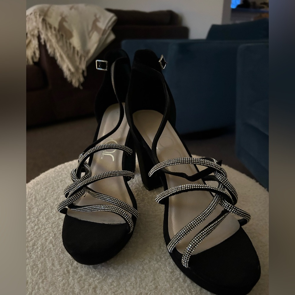Elegant Black Strappy Women's Heels